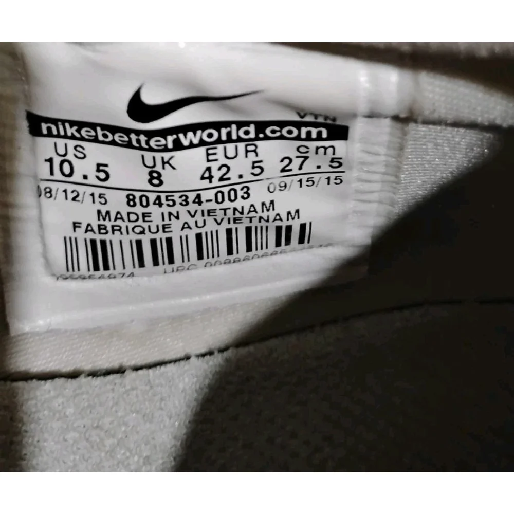 Nike Women’s Lightweight Flyknit Running Shoes - Light Gray with Olive Accents
